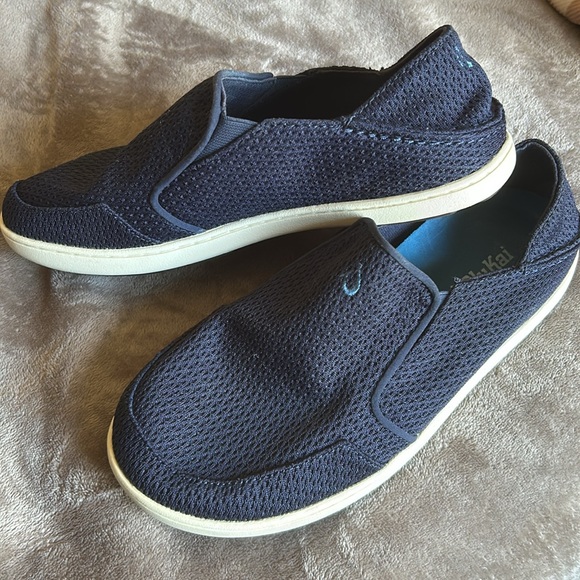 Men's size  8 Olukai  slip ons sneakers navy blue comfortable mesh style - Picture 13 of 14